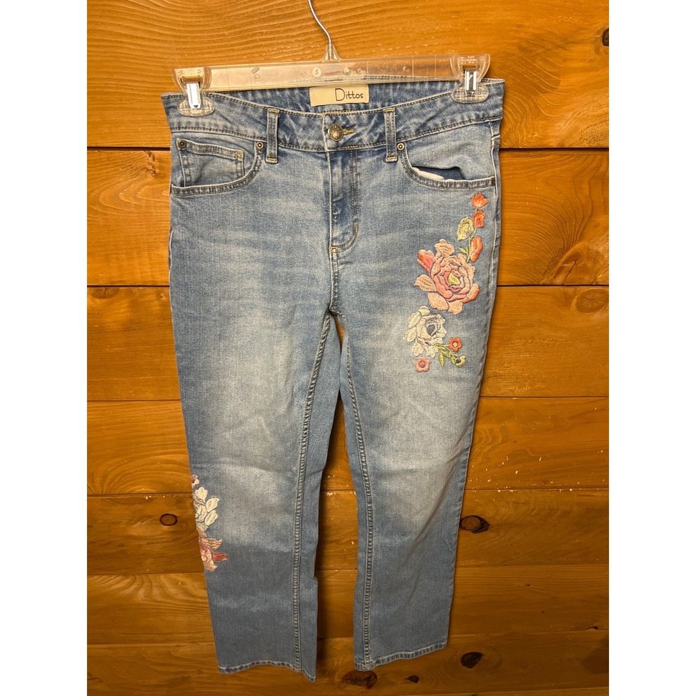 Dittos Light Blue Floral Embroidered Cropped Jeans